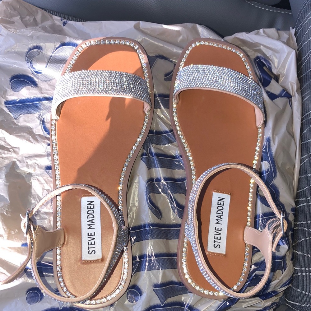 Steve Madden-Nickel Rhinestone 6.5💎💕